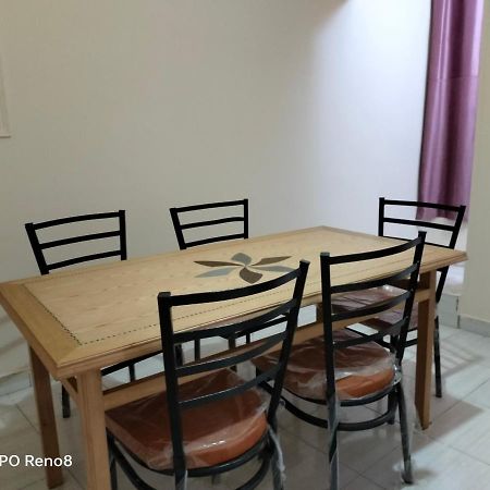 Family Apartment - Next To Abdeen Palace And Museum Kairo Bagian luar foto