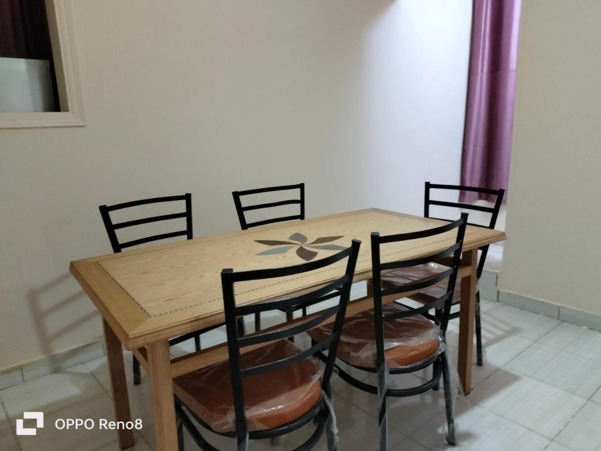 Family Apartment - Next To Abdeen Palace And Museum Kairo Bagian luar foto