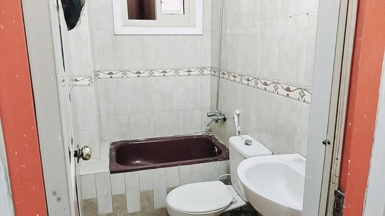 Family Apartment - Next To Abdeen Palace And Museum Kairo Bagian luar foto