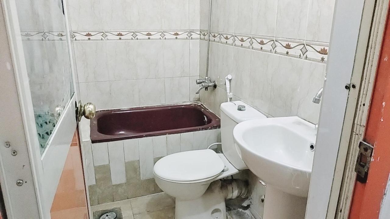 Family Apartment - Next To Abdeen Palace And Museum Kairo Bagian luar foto