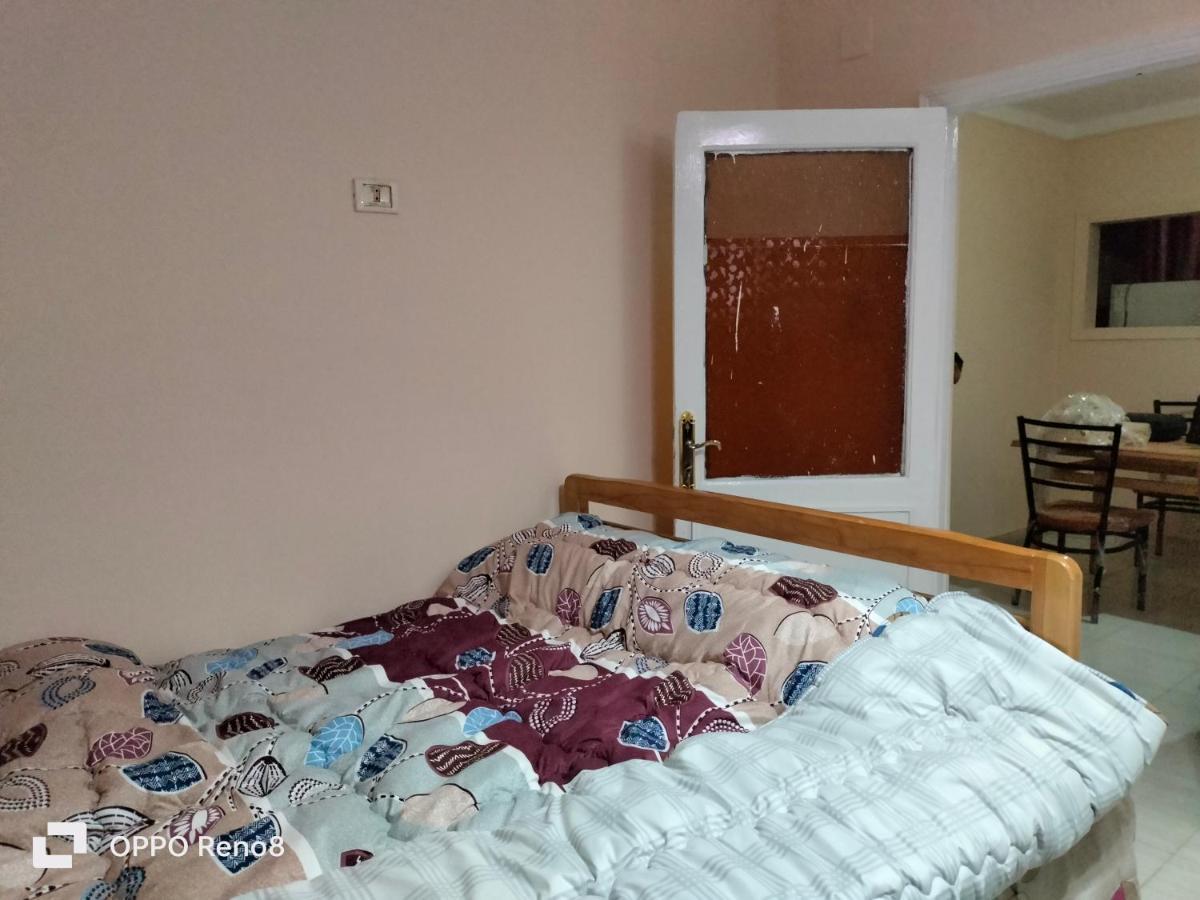 Family Apartment - Next To Abdeen Palace And Museum Kairo Bagian luar foto