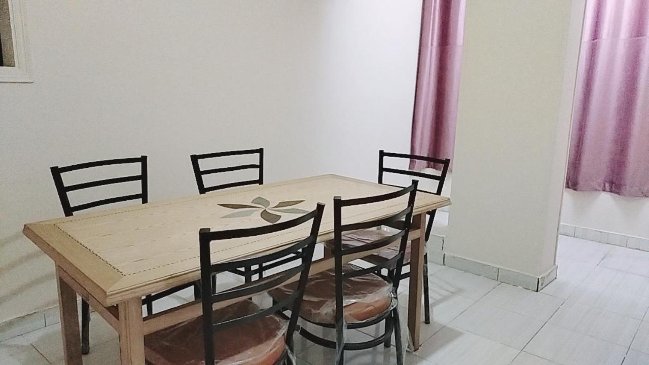 Family Apartment - Next To Abdeen Palace And Museum Kairo Bagian luar foto